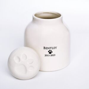 Pet urn, cat urn, dog urn